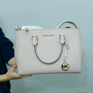 New Blush Michael Kors Purse